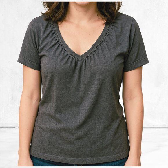 Old Navy Women’s V-Neck Tee Charcoal Gray Stylish Chic Clasic Basic Casual Soft - Picture 5 of 6